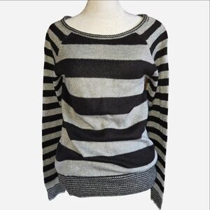 Aeropostale Black and Gray Striped Scoop Neck Sweater